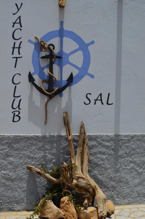 Yacht Club Sal Bed and Breakfast Palmeira Esterno foto