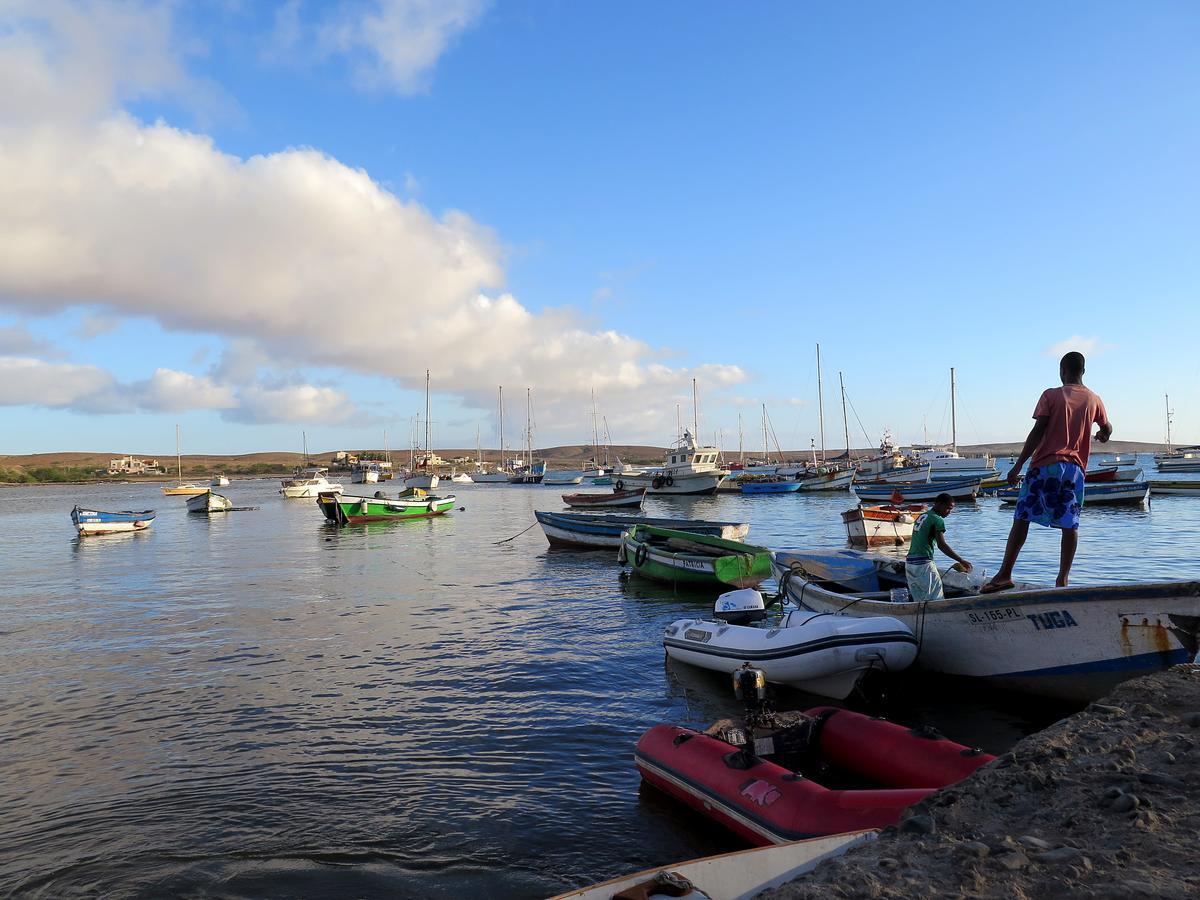 Yacht Club Sal Bed and Breakfast Palmeira Esterno foto